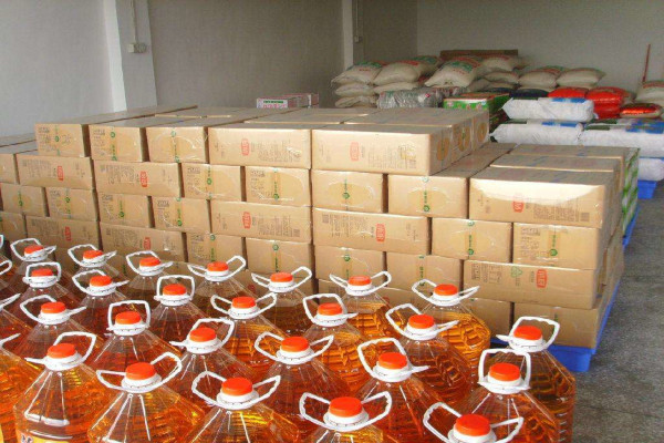 東莞蔬菜配(pèi)送分(fèn)享夏季糧油儲存的方法