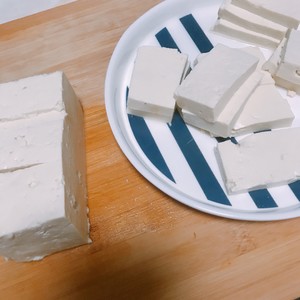 超級好（hǎo）吃的家常（cháng）豆腐的做法 步驟1
