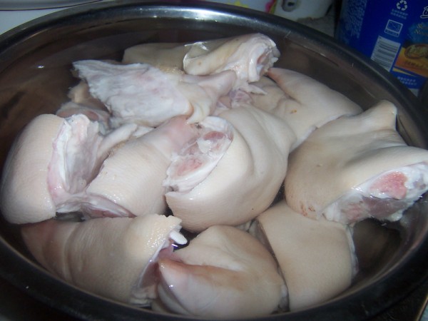 豬（zhū）腳燉黃（huáng）豆Hh.jpg